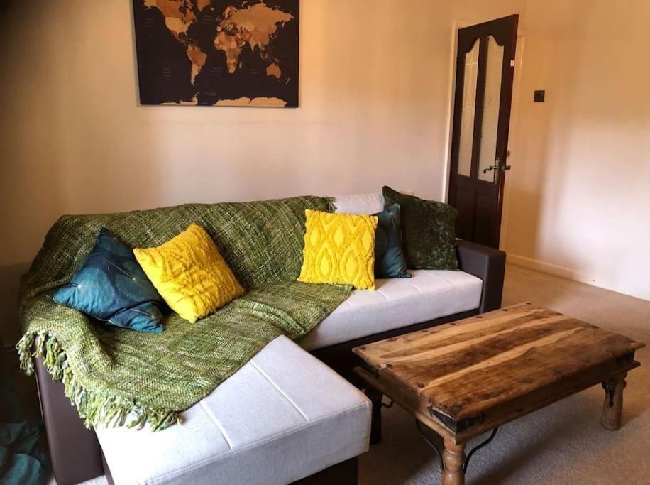 Lovely One-Bed Condo With Free Parking On Premises Sunderland  Buitenkant foto